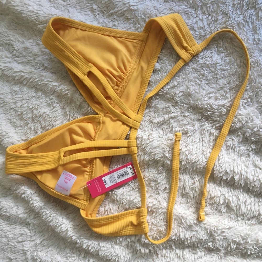 Target Bikini Top - Picture 2 of 3